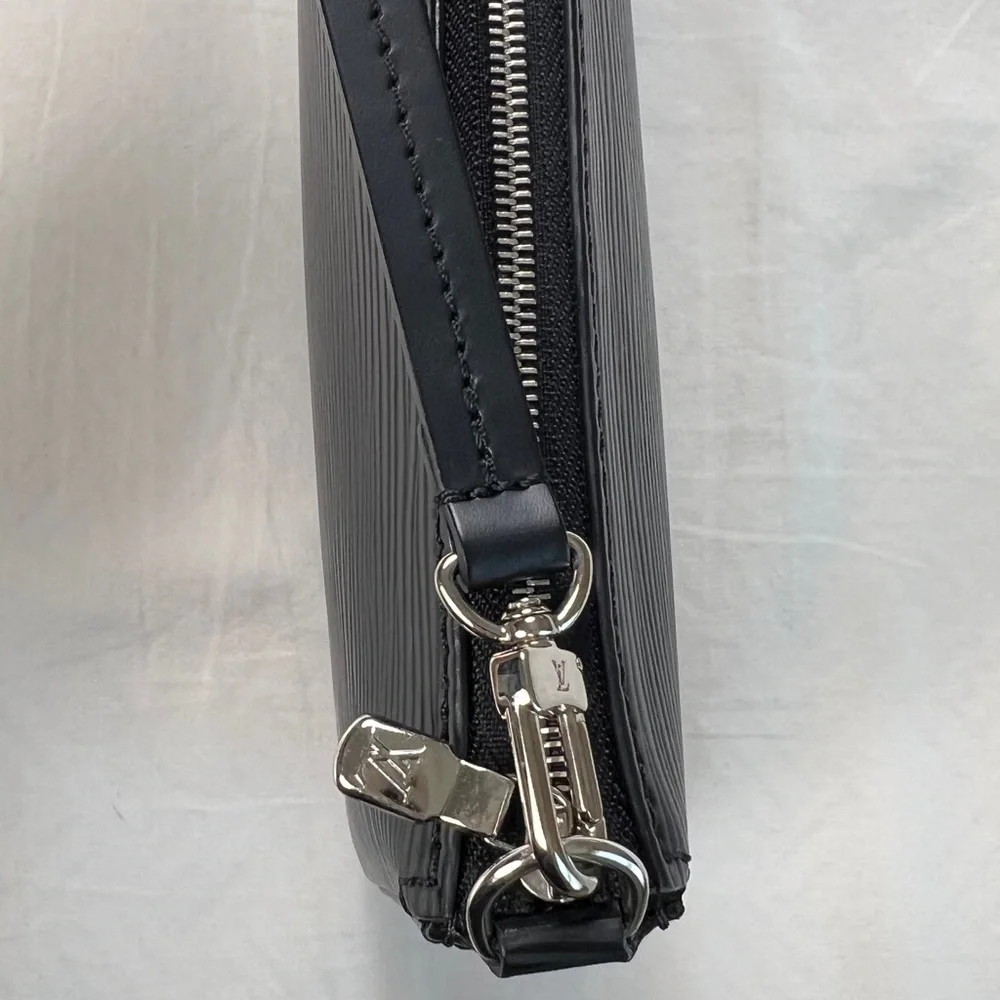 Louis Vuitton Pochette Accessoires Epi Leather - Picture 15 of 16